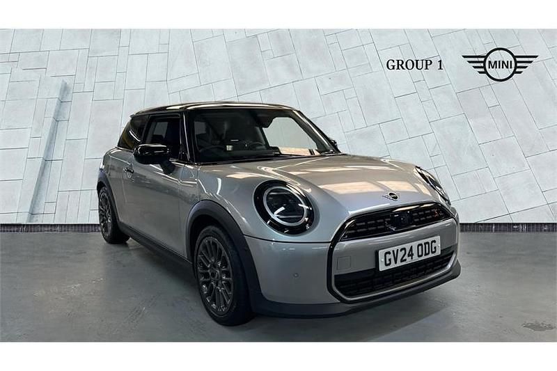 Melting silver iii Used 2024 Mini Cooper Classic Hatchback | £22,950 (Good price) - Image 1/4