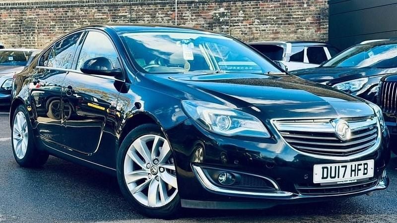 Black Used 2016 Vauxhall Insignia SRi Hatchback | £6,495 (Fair price) - Image 1/4
