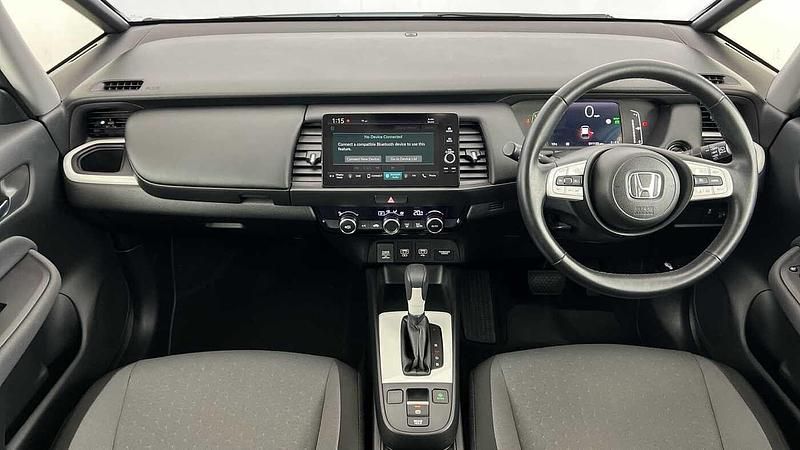 Used Honda Jazz Elegance 120 HP (88 kW) 2023 Sunlight white Hatchback