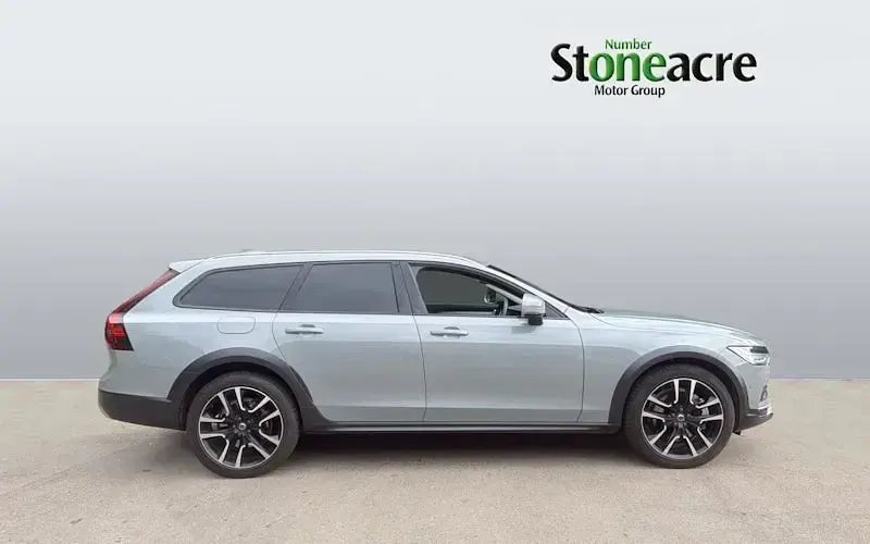 Used Volvo V90 CC Ultimate 300 HP (220 kW) 2023 Grey Estate