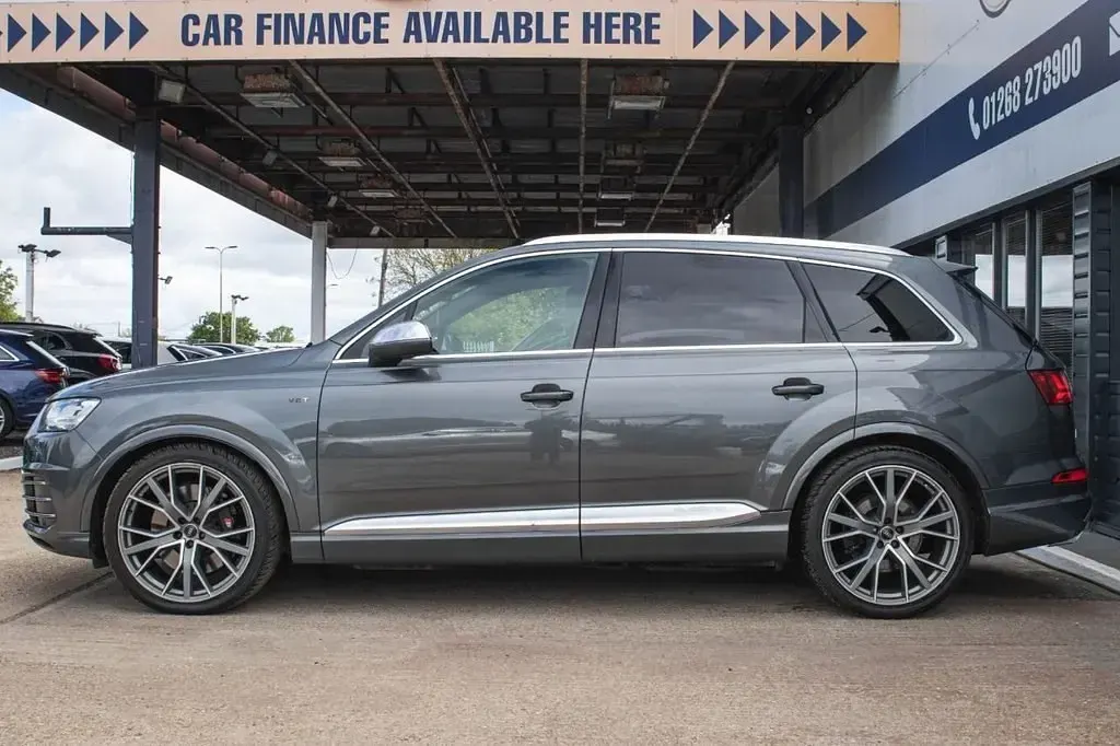 Usado Audi SQ7 Advanced 435 CV (319 kW) 2018 Gris SUV