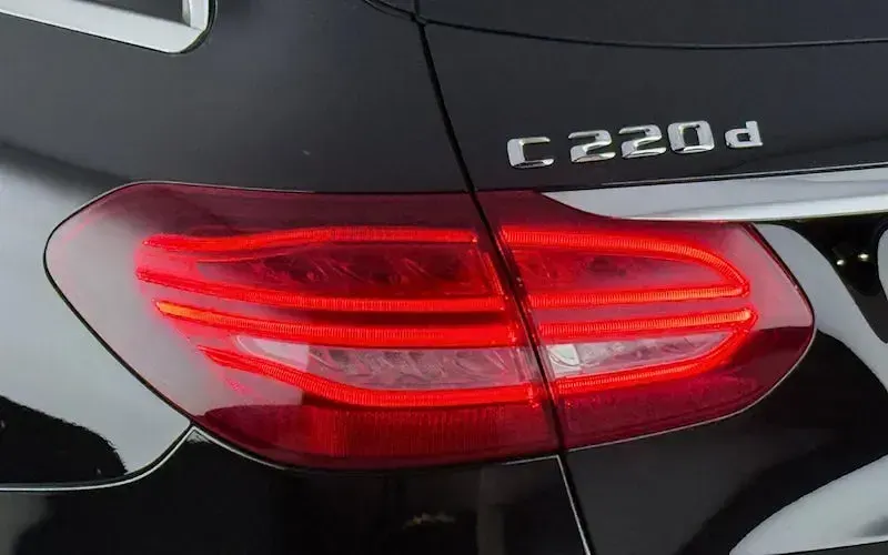 Used Mercedes C220 AMG Line Premium 170 HP (125 kW) 2016 Black Estate
