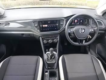 Used VW T-Roc SEL 150 HP (110 kW) 2019 Yellow SUV