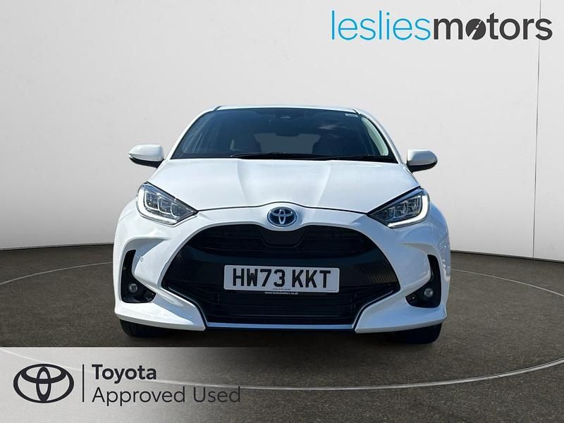 Second-hand Toyota Yaris Hybrid 2023 Alb Hatchback