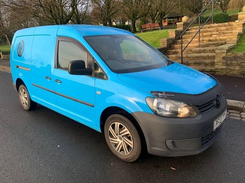 Blue Used 2013 VW Caddy Maxi MPV | £3,995 (Good price) - Image 1/4