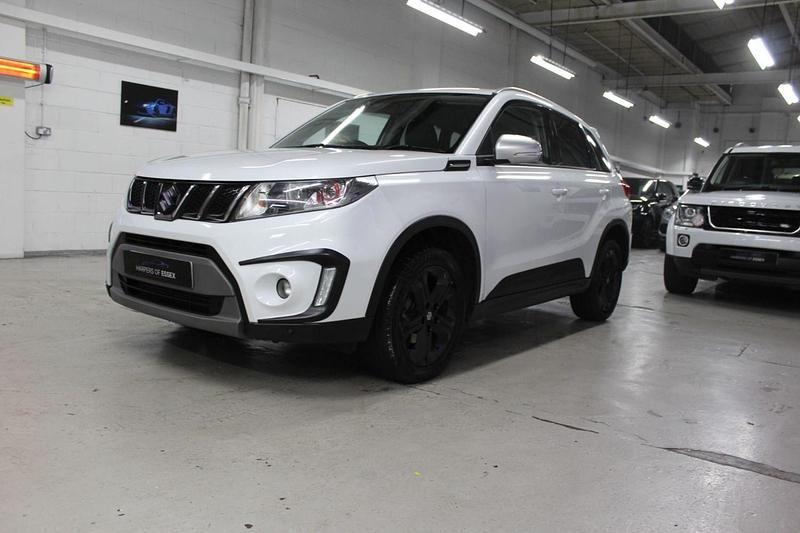Used Suzuki Vitara 2017 White Hatchback