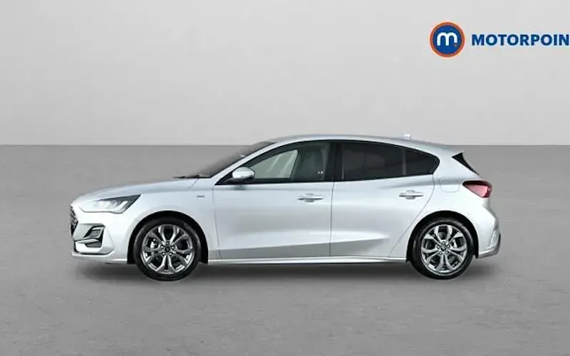 Used Ford Focus ST-Line 125 HP (91 kW) 2025 Hatchback