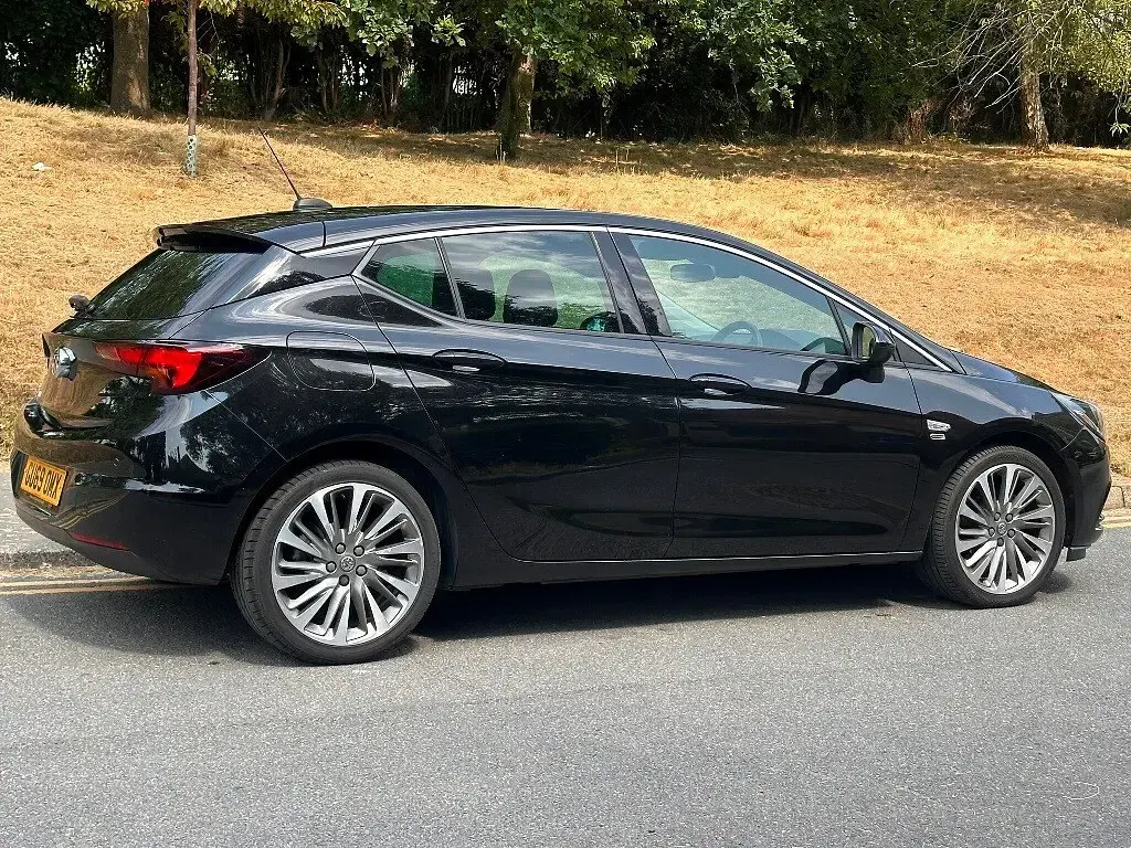 Used Vauxhall Astra 150 HP (110 kW) 2019 Black Hatchback