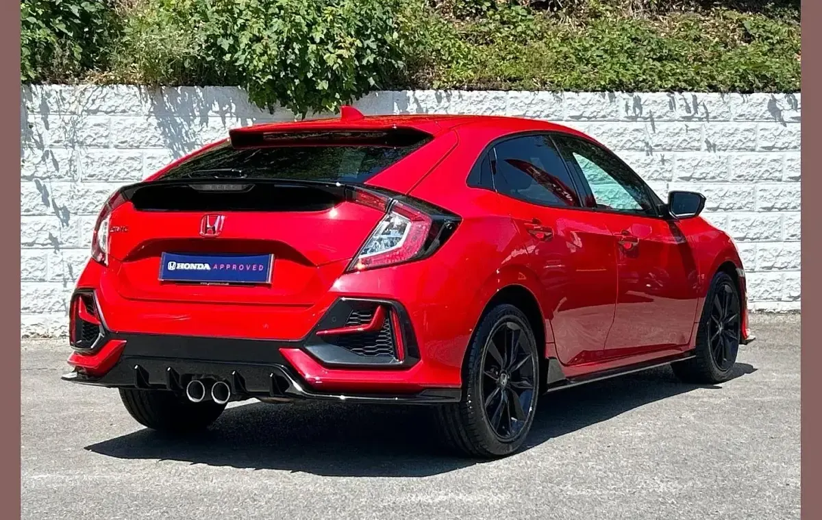 Used Honda Civic Sport 182 HP (133 kW) 2021 Rallye red Hatchback