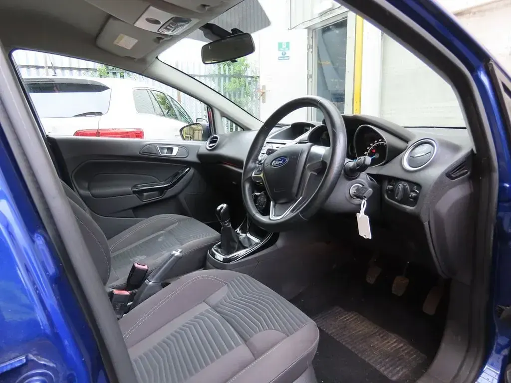 Used Ford Fiesta Zetec 2015 Blue Hatchback