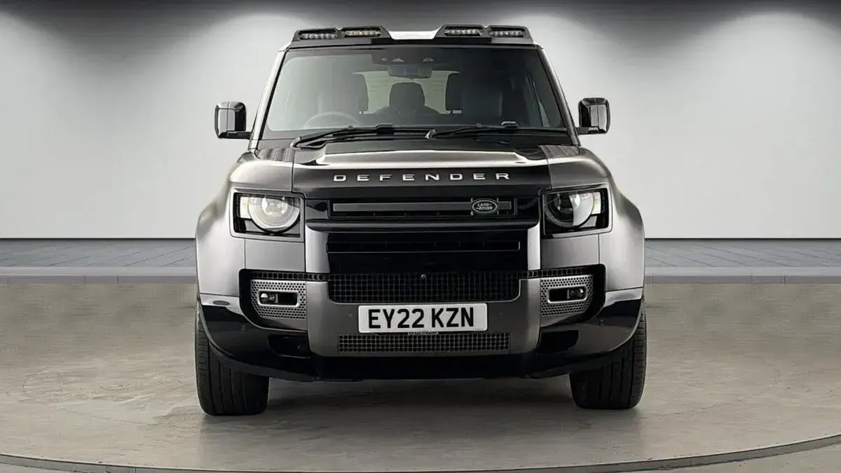 Used Land Rover Defender Carpathian Edition 525 HP (386 kW) 2021 Carpathian grey SUV