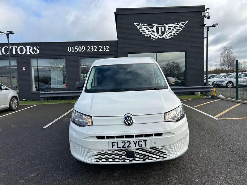 Used VW Caddy 102 HP (75 kW) 2022 White MPV