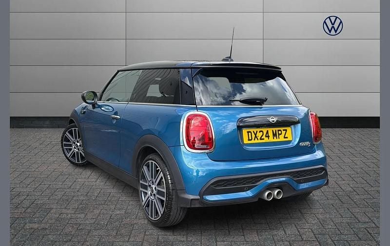 Used Mini Cooper S Exclusive 176 HP (129 kW) 2024 Blue Hatchback