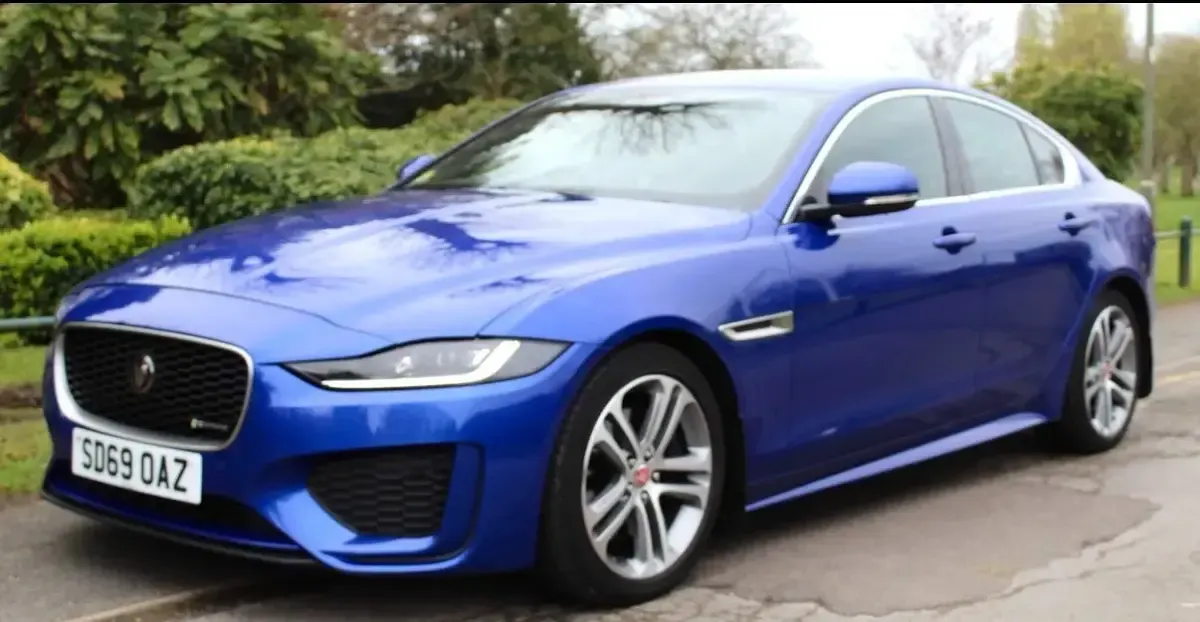 Used Jaguar XE R-Dynamic 180 HP (132 kW) 2019 Blue Sedan
