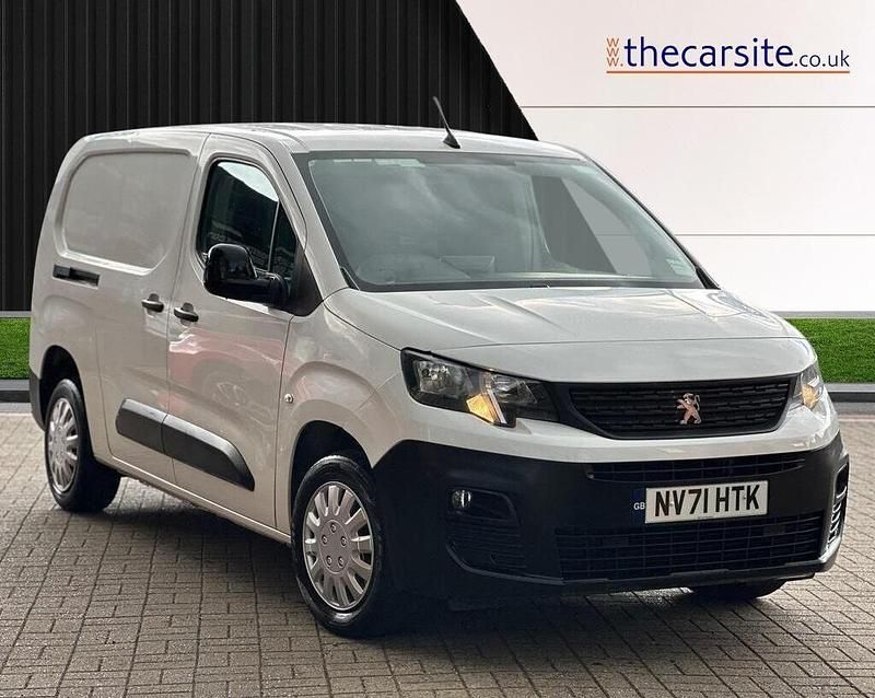 Used Peugeot Partner Premium 131 HP (96 kW) 2021 White MPV