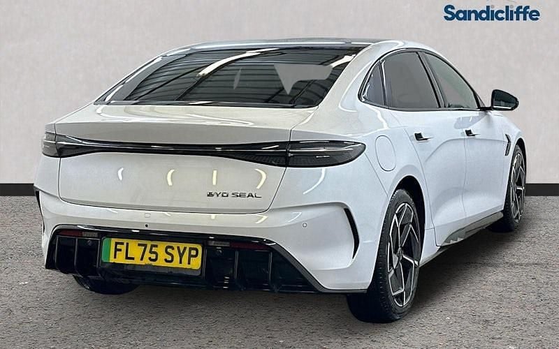 Used BYD Seal Design 230 kW (313 HP) 2025 White Sedan