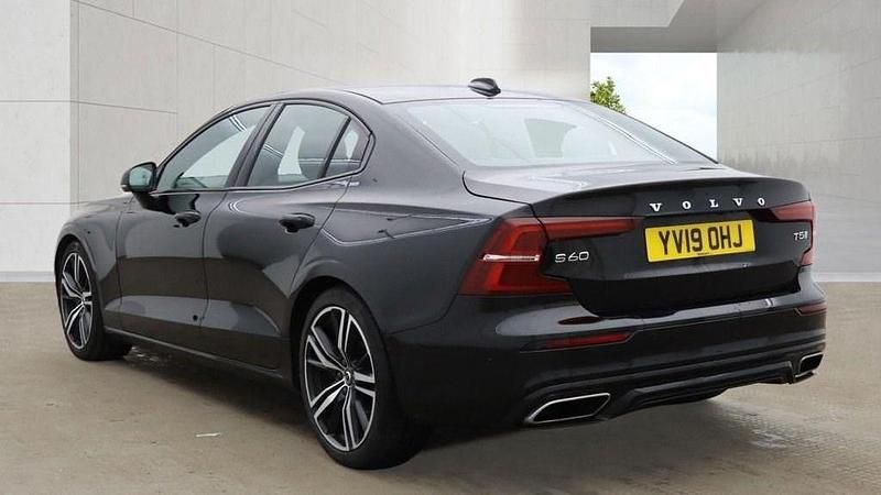 Used Volvo S60 R-Design 250 HP (183 kW) 2019 Black Sedan