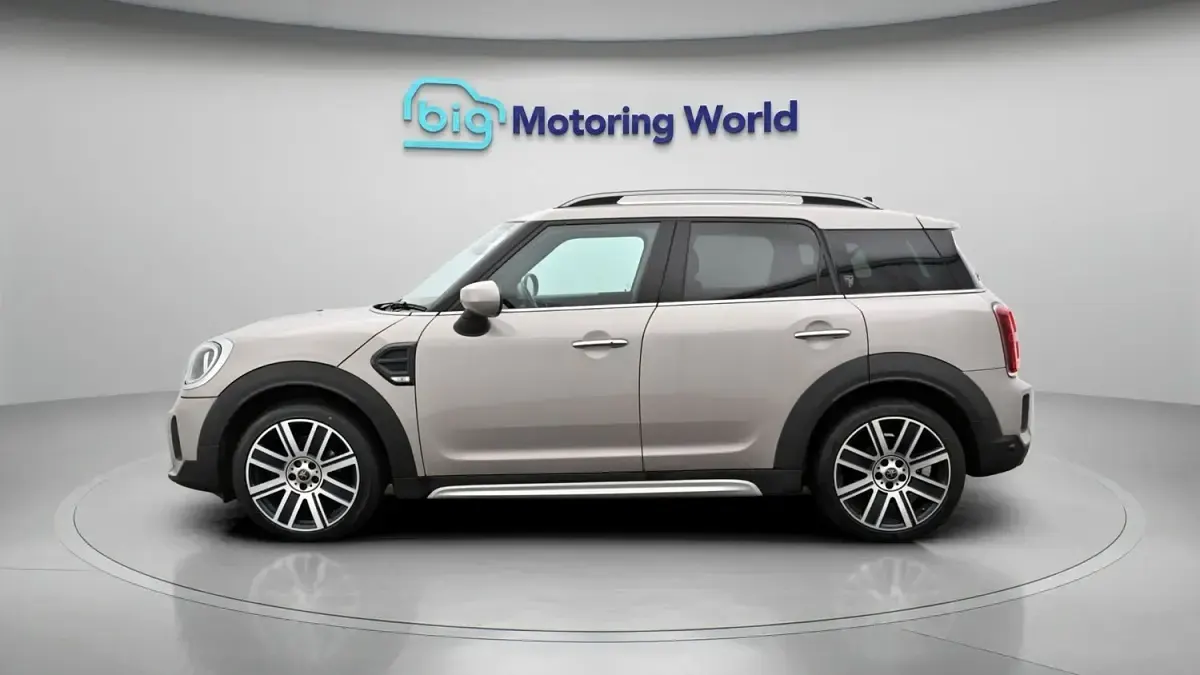 Used Mini Cooper Countryman Exclusive 134 HP (98 kW) 2023 Grey SUV