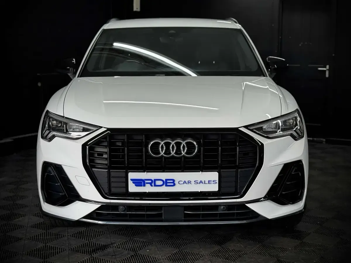 Used Audi Q3 Black Edition 150 HP (110 kW) 2022 White SUV