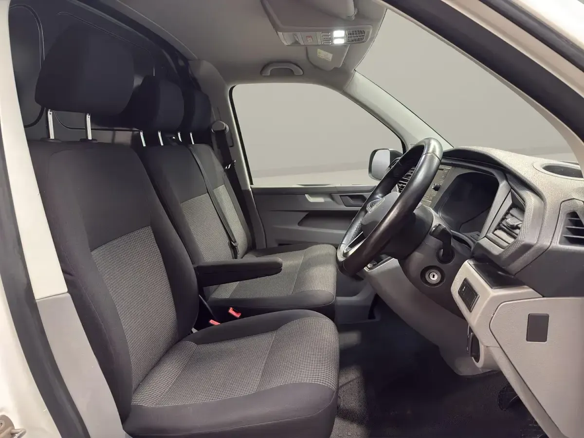 Used VW Transporter Startline 150 HP (110 kW) 2022 White Van