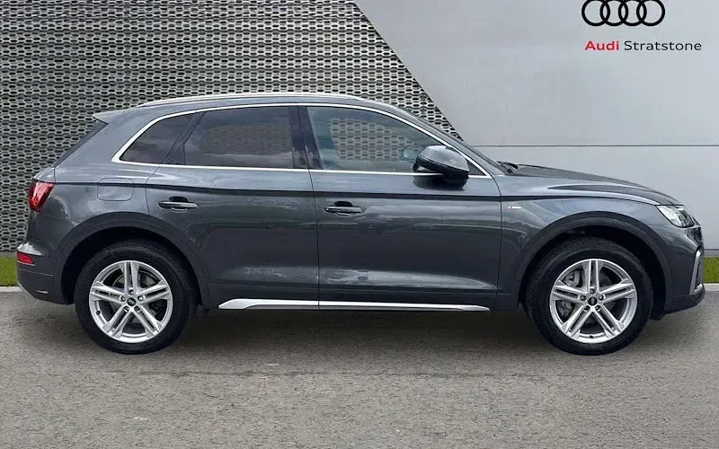 Used Audi Q5 S-Line 204 HP (150 kW) 2023 Grey SUV