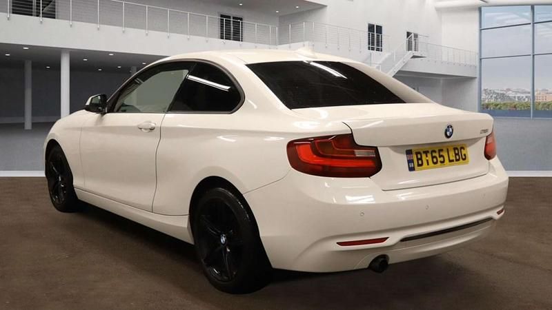 Used BMW 218 Sport Line 2015 White Coupe
