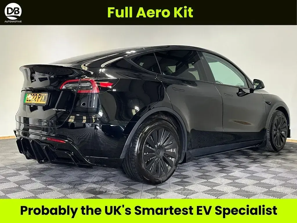Used Tesla Model Y Long Range AWD 378 kW (514 HP) 2022 Black SUV