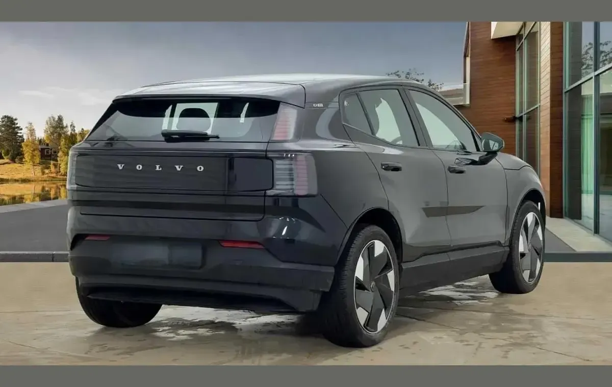 New Volvo EX30 Performance 314 kW (428 HP) 2026 Black SUV