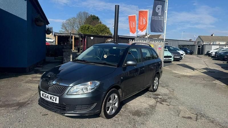 Used Skoda Fabia SE 90 HP (66 kW) 2014 Grey Estate