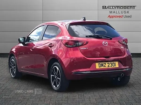 Usado Mazda 2 Homura-Aka 116 CV (85 kW) 2024 Rojo Utilitario