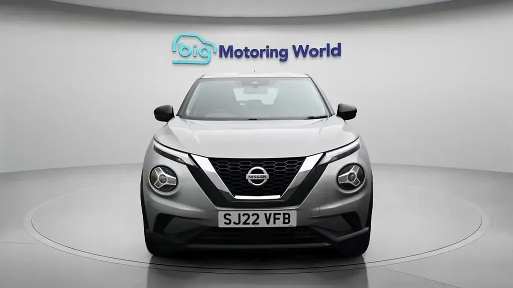 Used Nissan Juke Acenta 114 HP (83 kW) 2022 Silver SUV