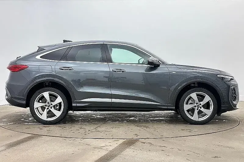Novo Audi Q5 S-Line 204 HP (150 kW) 2026 Cinzento SUV