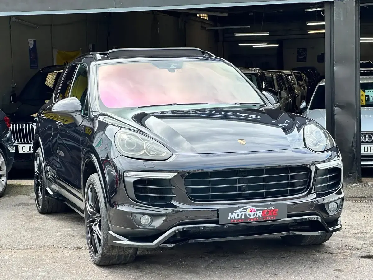 Used Porsche Cayenne S E-Hybrid Platinum Edition 2017 Black SUV