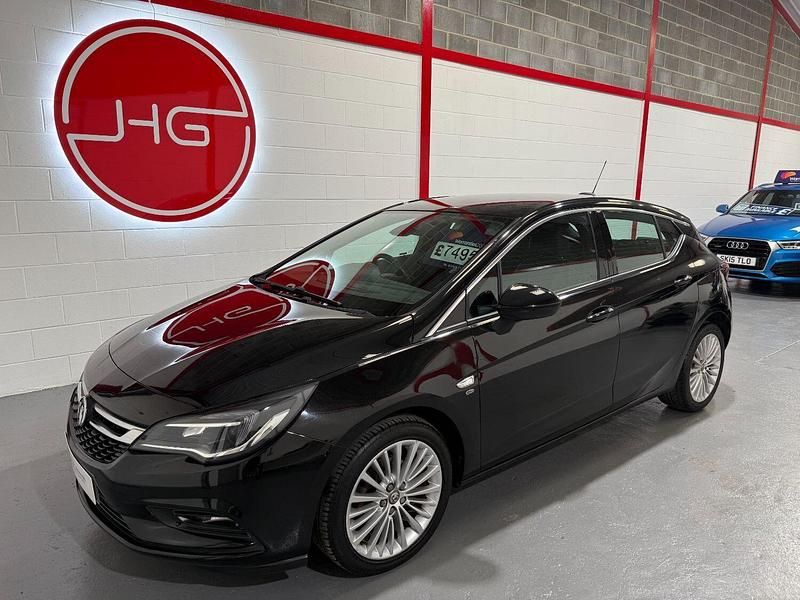 Black Used 2017 Vauxhall Astra Elite Hatchback | £7,495 (Fair price) - Image 1/3