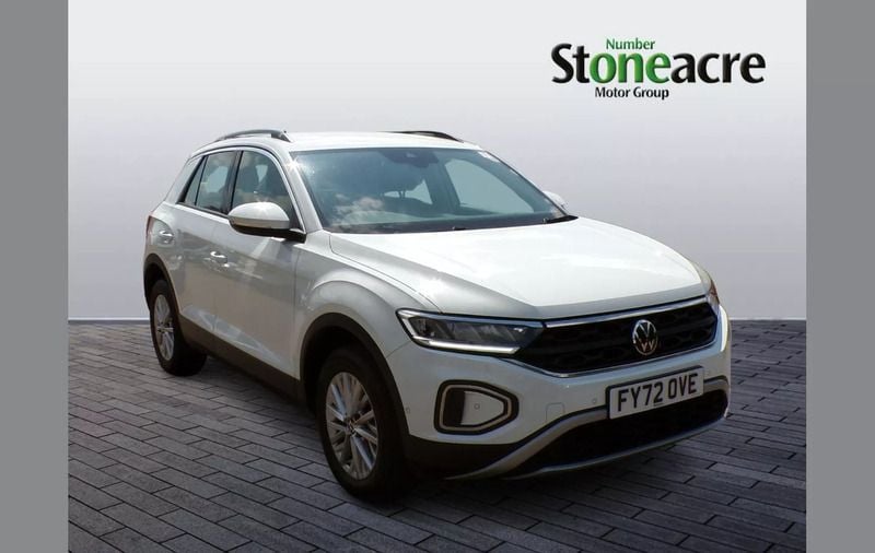 White Used 2022 VW T-Roc Life SUV | £20,495 (Fair price) - Image 1/4