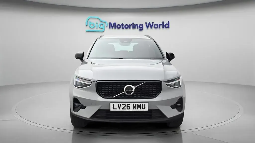 Used Volvo XC40 Plus 197 HP (144 kW) 2026 Grey SUV
