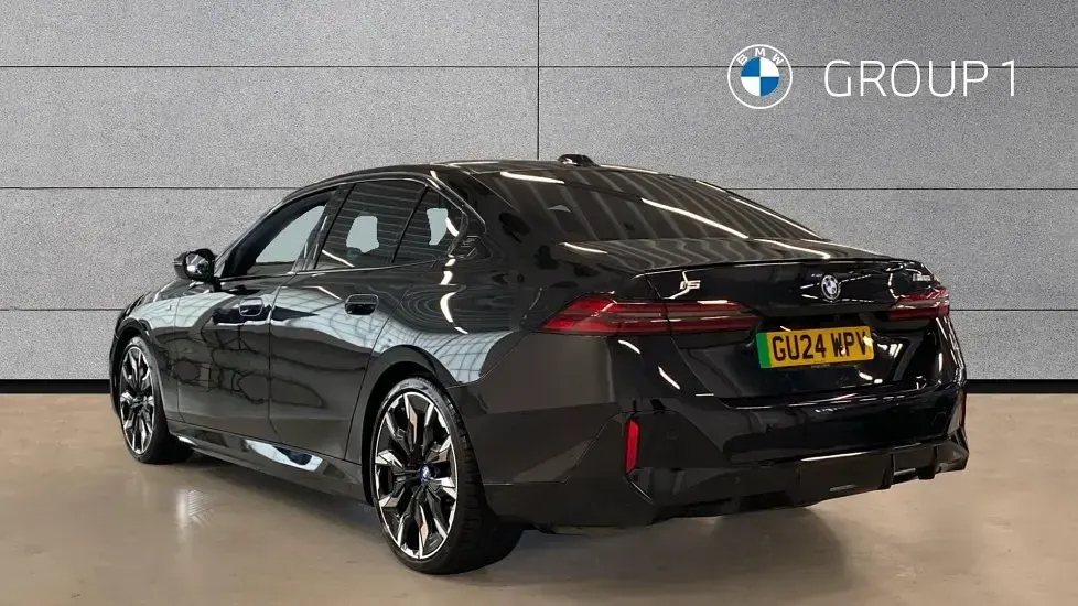Usado BMW i5 Shadowline 436 kW (593 HP) 2024 Preto