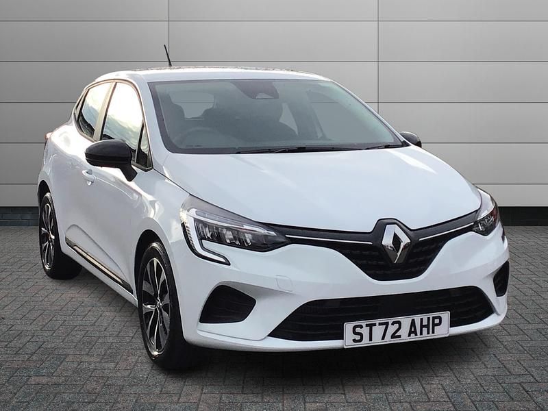 Used Renault Clio V Evolution 90 HP (66 kW) 2022 White  Hatchback
