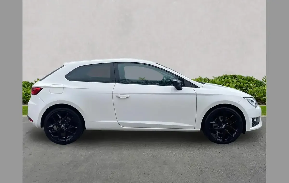 Used Seat Leon FR 150 HP (110 kW) 2016 White Hatchback