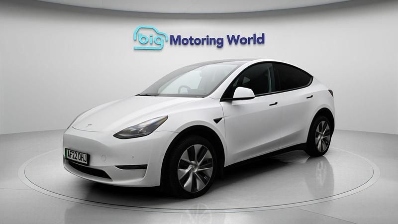 Begagnad Tesla Model Y Long Range AWD 378 kW (514 HK) 2022 Vit SUV