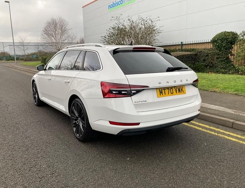 Used Skoda Superb SE L 150 HP (110 kW) 2021 White Estate