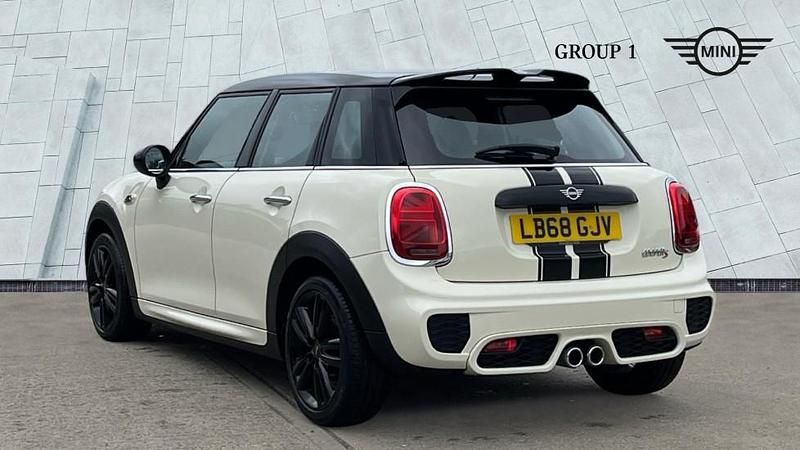 Used Mini Cooper S Hatch 189 HP (139 kW) 2018 White Hatchback