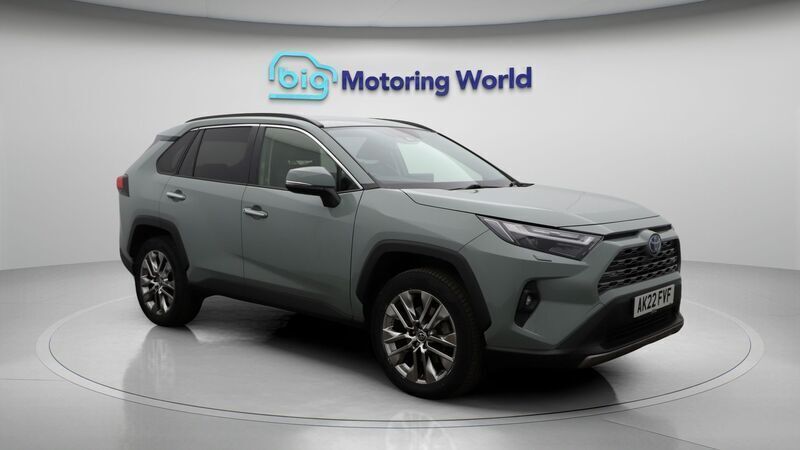 Used 2022 Toyota RAV4 Hybrid SUV | £27,100 (Good price) - Image 1/4