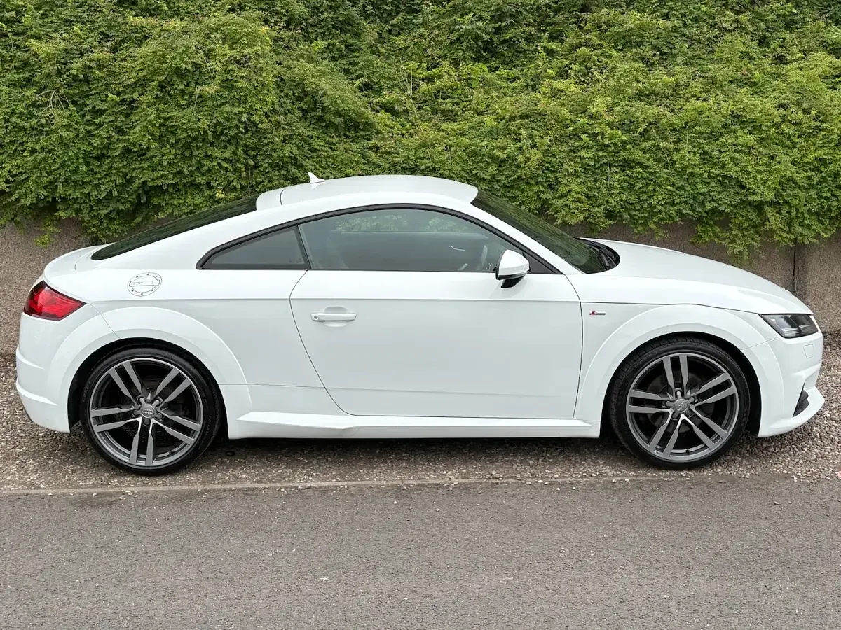 Used Audi TT S-Line 180 HP (132 kW) 2018 White Coupe