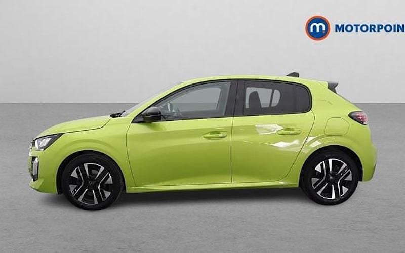 Used Peugeot 208 Allure 101 HP (74 kW) 2024 Yellow Hatchback