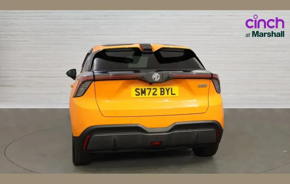 Used MG MG4 EV Trophy 150 kW (204 HP) 2022 Orange Hatchback