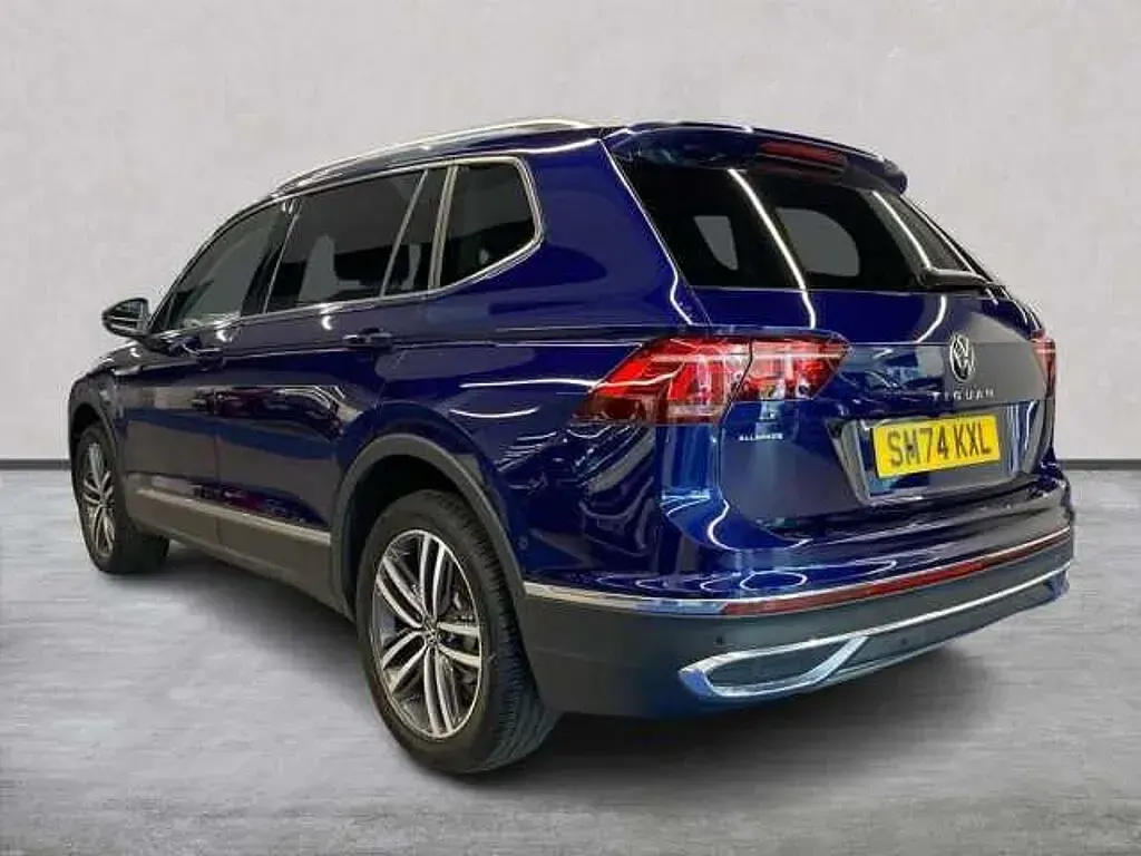 Used VW Tiguan Allspace Elegance 150 HP (110 kW) 2024 Blue SUV