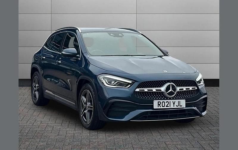 Used Mercedes GLA200 AMG Line Premium 150 HP (110 kW) 2021 Blue SUV