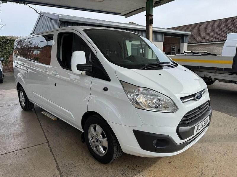 Used Ford Tourneo Custom Titanium 2019 White Van
