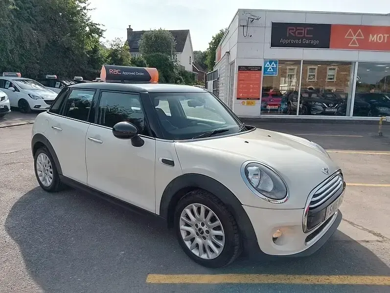 Used Mini Cooper Hatch 2016 White Hatchback